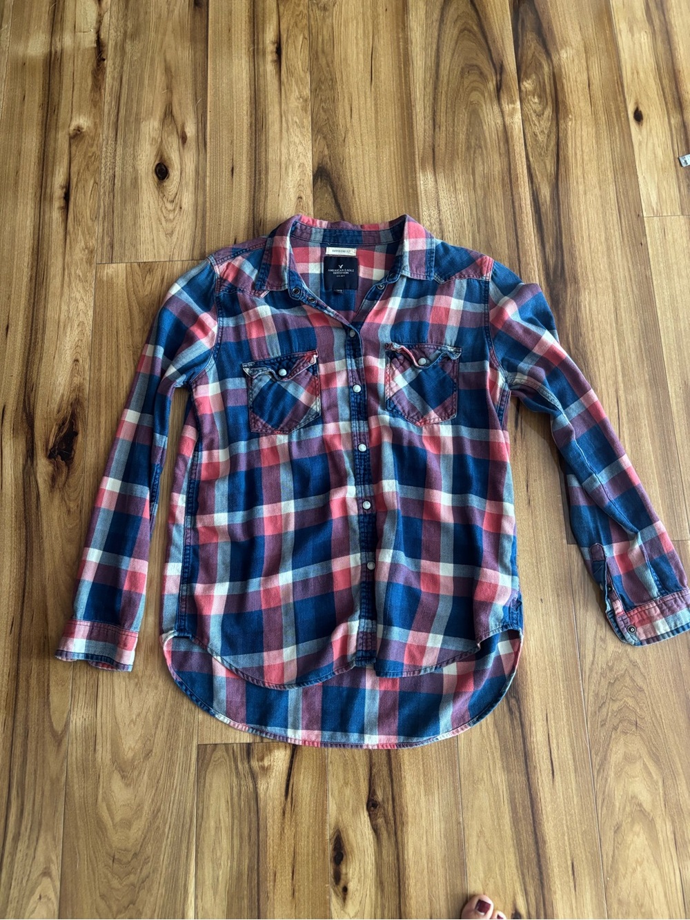 American Eagle Outfitters Navy Blue & Pink Plaid Button-Up Shirt